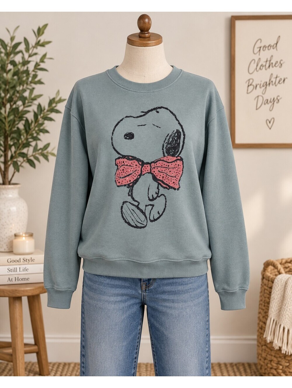 Green snoopy sweatshirt holiday peanuts